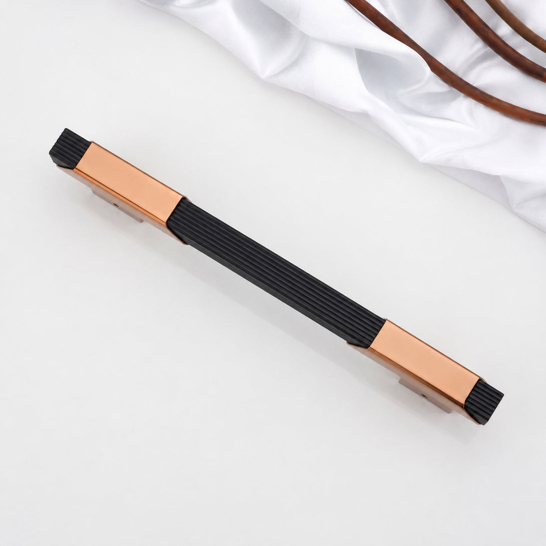 Striated Center Grip Luxe Pull Handles with Robust Build Quality & Mod