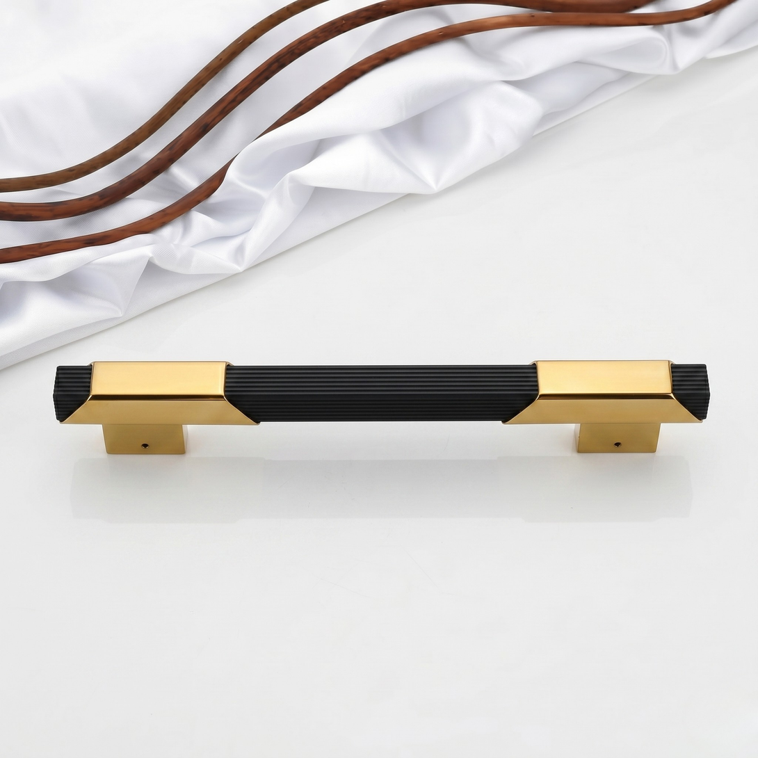 Striated Center Grip Luxe Pull Handles with Robust Build Quality & Mod